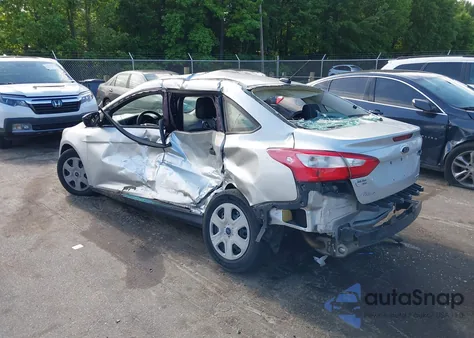 2014 Ford Focus S из США, поврежденный, VIN 1FADP3E23EL276242